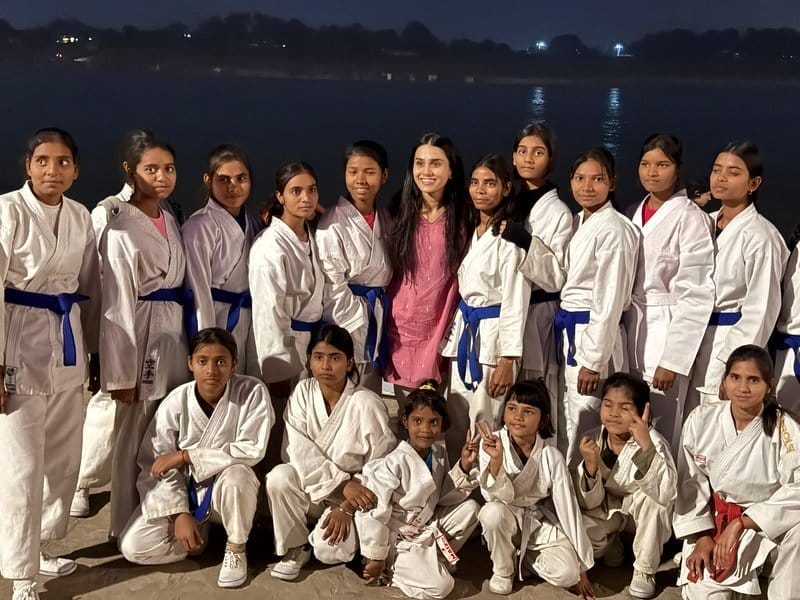 Anushka Kaushik Inspires with Young Girls for Her Next, Sunil Kothari’s Avyaan